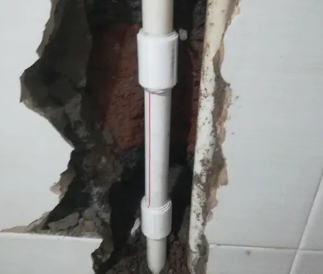 鸡冠卫生间测漏水的相关案例